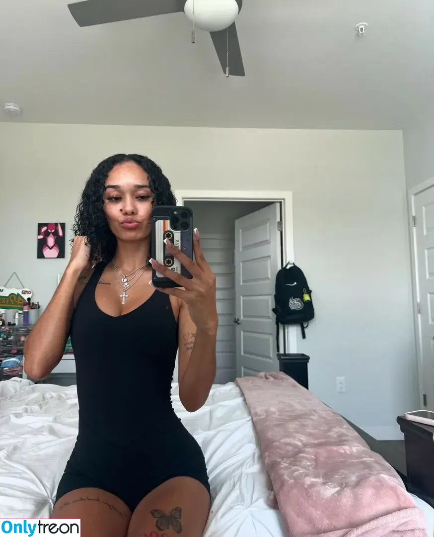 Tropicalkurls nude photo #0013 (morekurls)