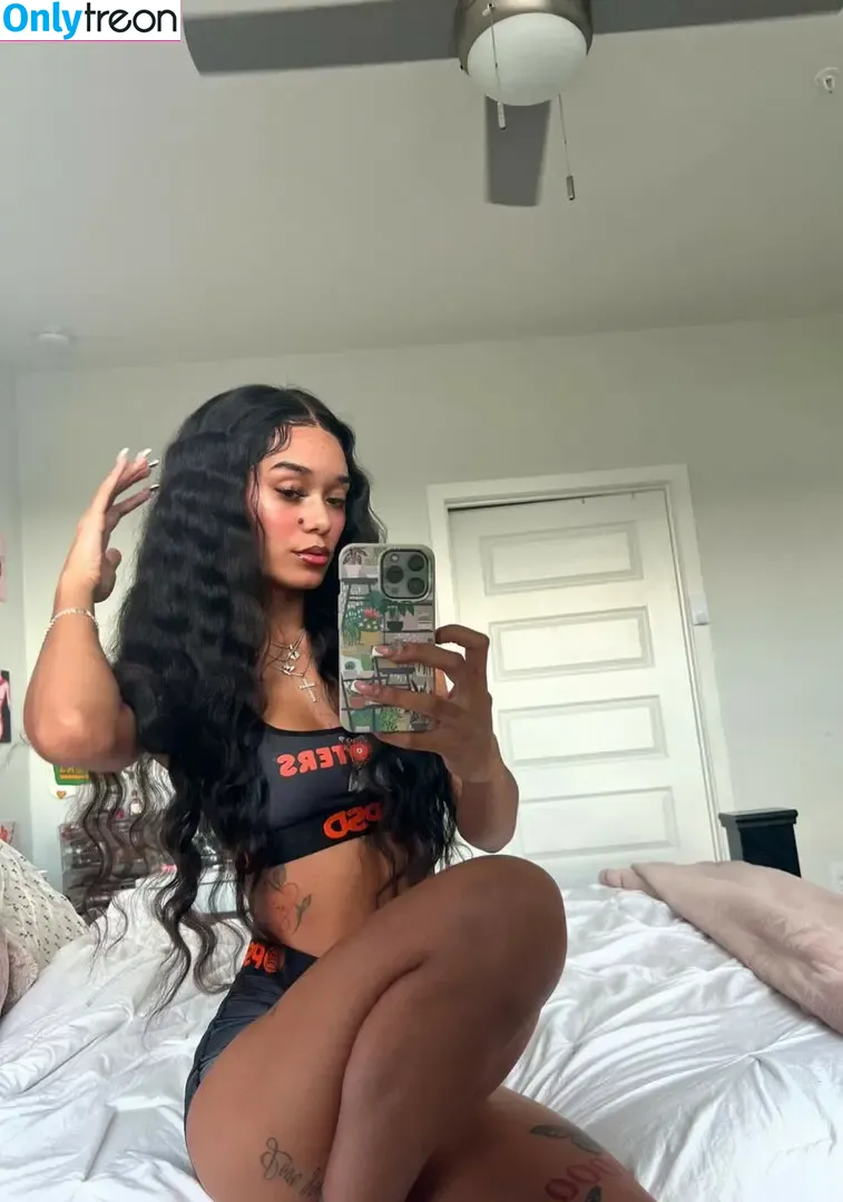 Tropicalkurls nude photo #0030 (morekurls)