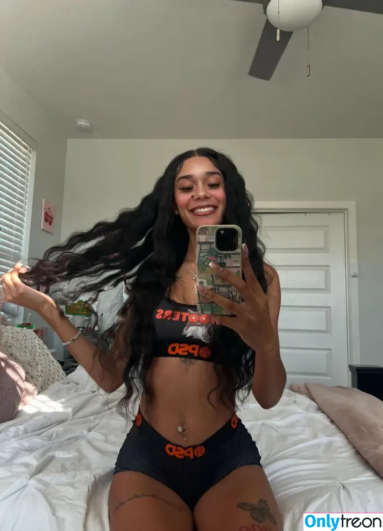 Tropicalkurls nude photo #0032 (morekurls)