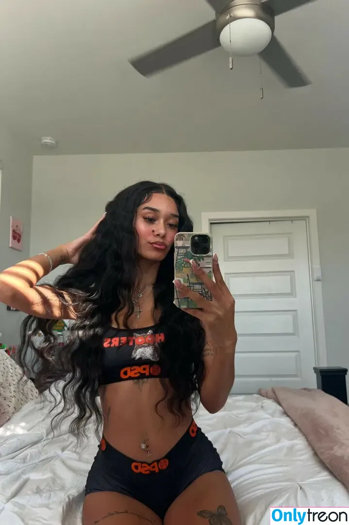 Tropicalkurls nude photo #0033 (morekurls)