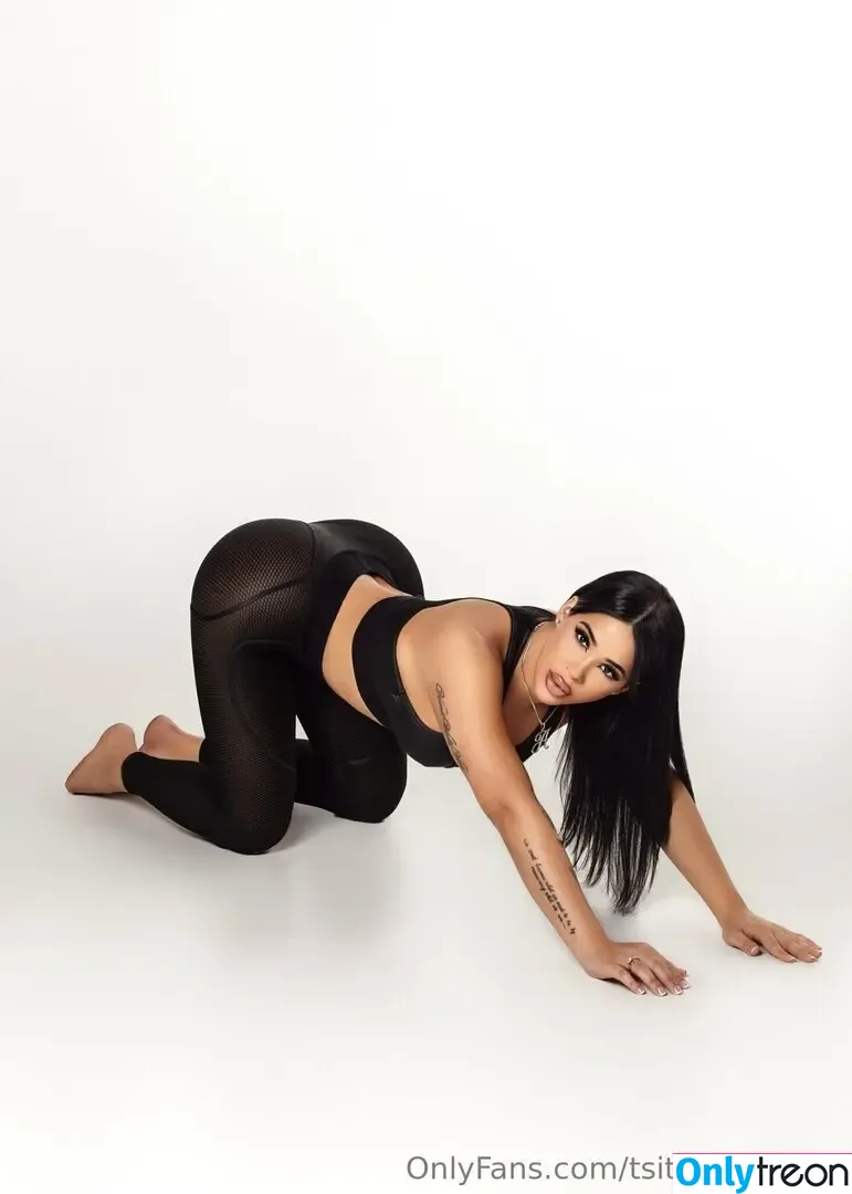 tsitaliaarianna nude photo #0202 (italiaarianna__)