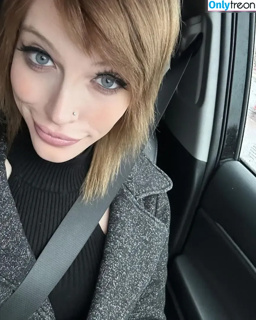 TsIzzyWilde nude photo #0156 (realizzywilde)