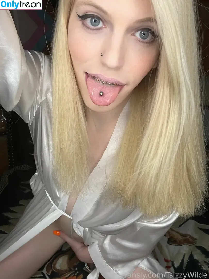 TsIzzyWilde nude photo #0289 (realizzywilde)