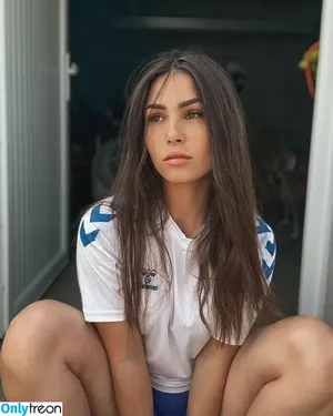 Tslanaxoxo / Yourlanatgirl / Yourlittlelana nude photo #0112