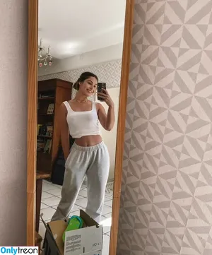 Tslanaxoxo / Yourlanatgirl / Yourlittlelana nude photo #0122
