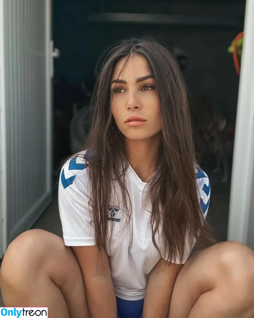 Tslanaxoxo nude photo #0112 (Yourlanatgirl / Yourlittlelana)