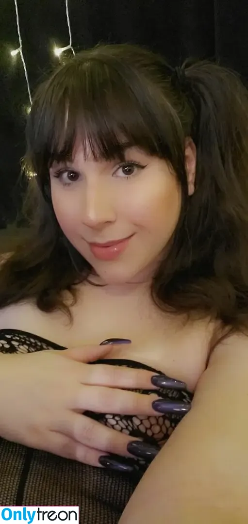 tsroxxxie nude photo #0022 (tsroxxxie)