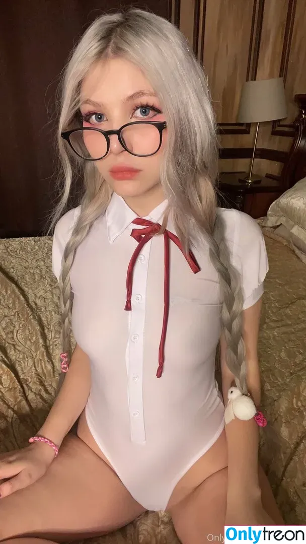 Tsukides nude photo #0234 (Tsuki.des Anything from her? / tsuki.des)