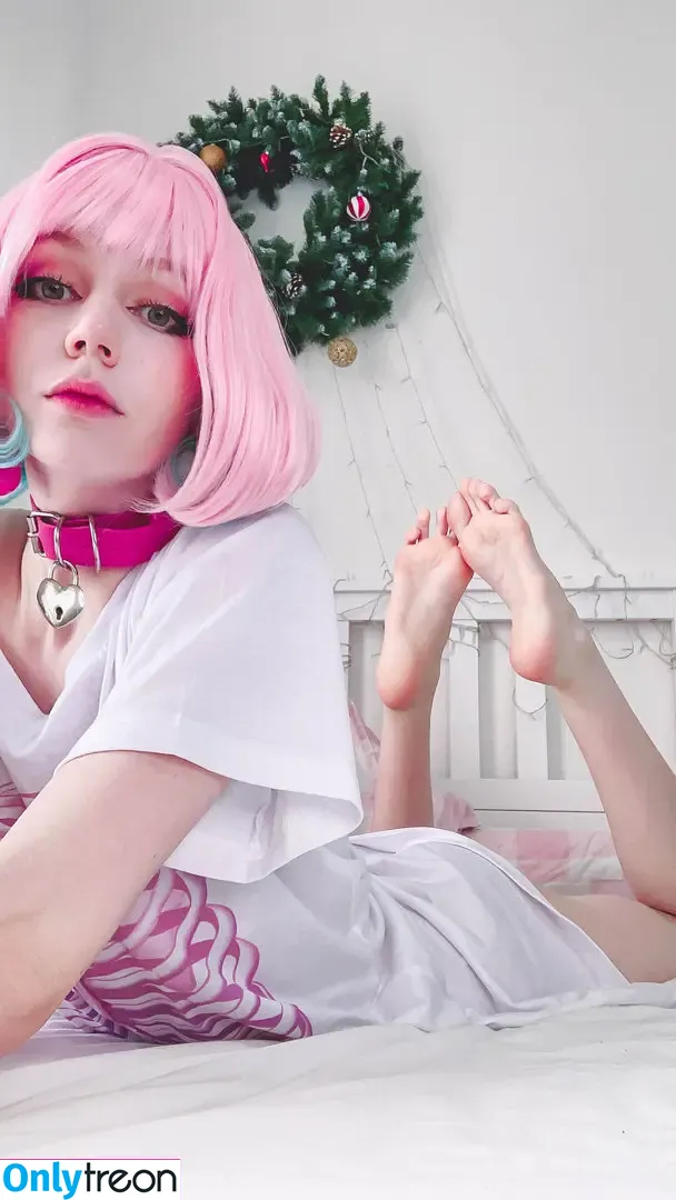 Tsunderebean nude photo #0425 (tsundere.bean)