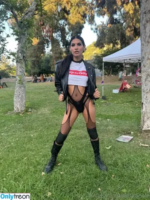 tszariah / therealzariahaura nude photo #0162