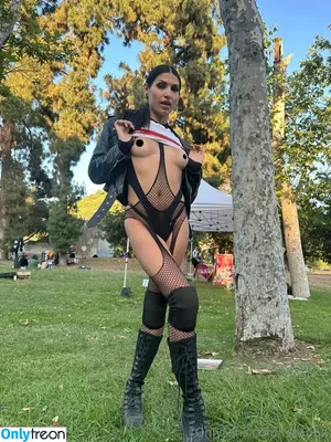 tszariah / therealzariahaura nude photo #0163