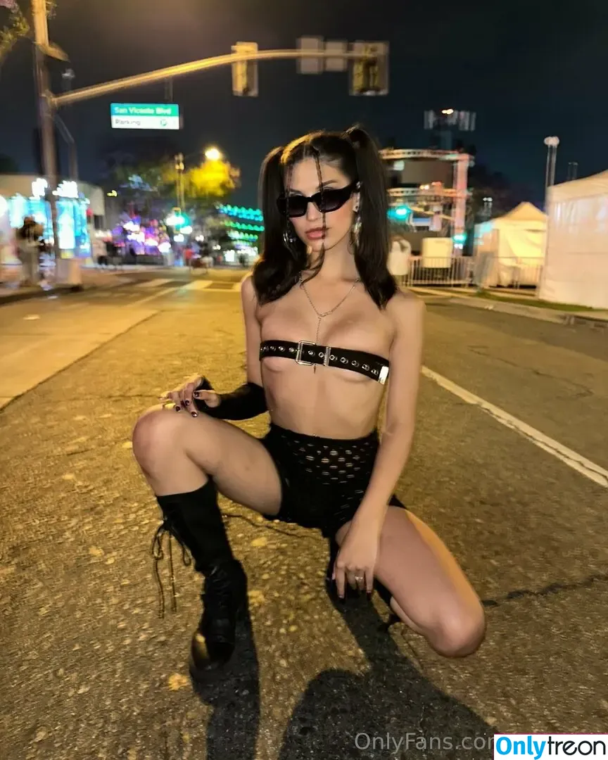 tszariah nude photo #0141 (therealzariahaura)