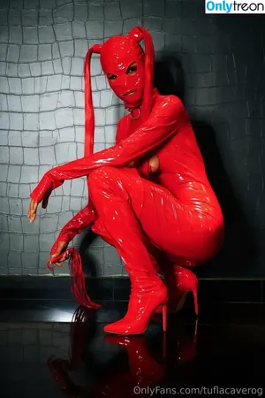 tuflacaverog / kaaapicccooo nude photo #0434