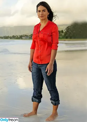 Tulsi Gabbard / tulsigabbard nude photo #0078