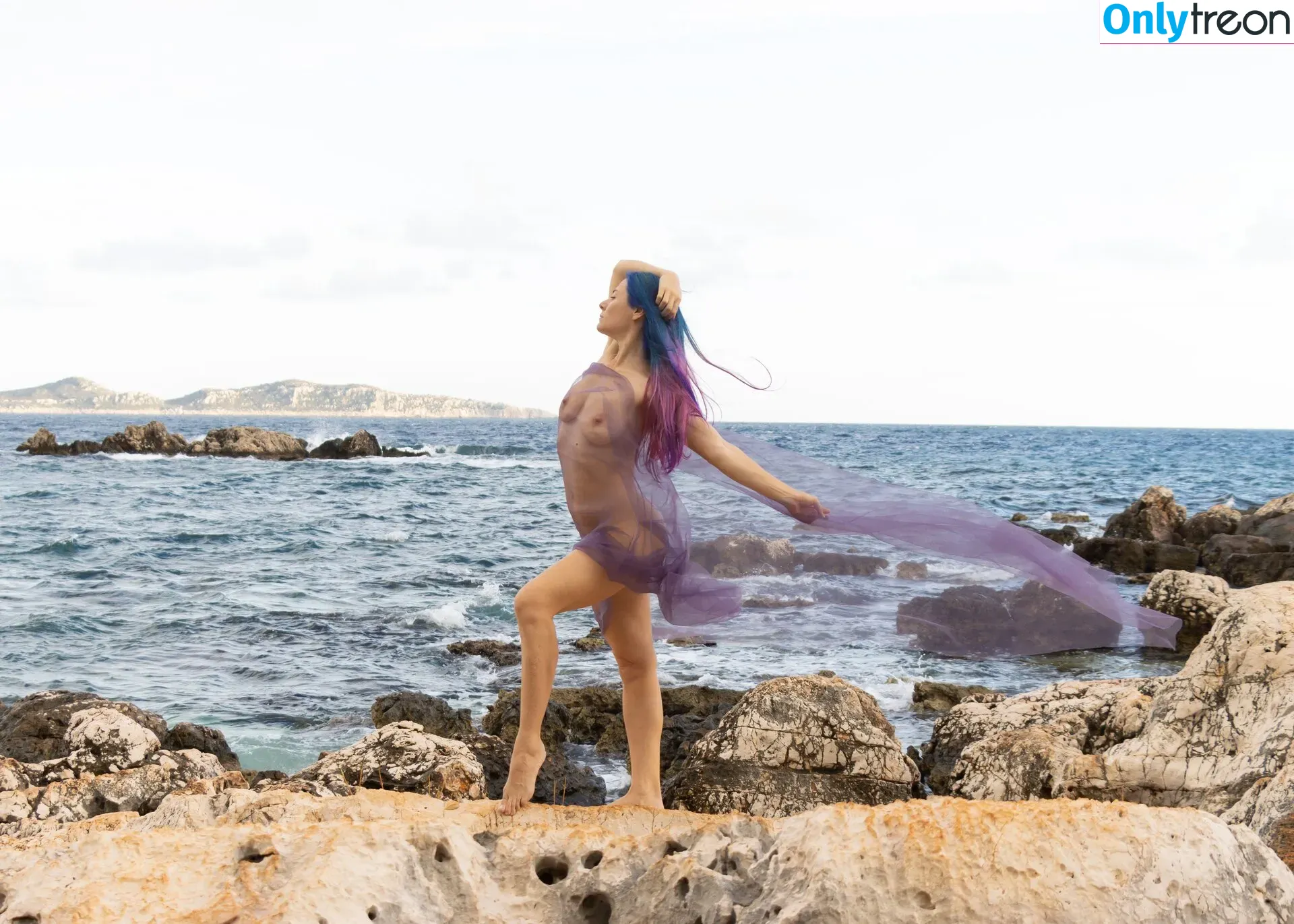 Tunaapari nude photo #0006 (Tuna Apari / Tuna Yuksel / onlytaz / tunaapari00)