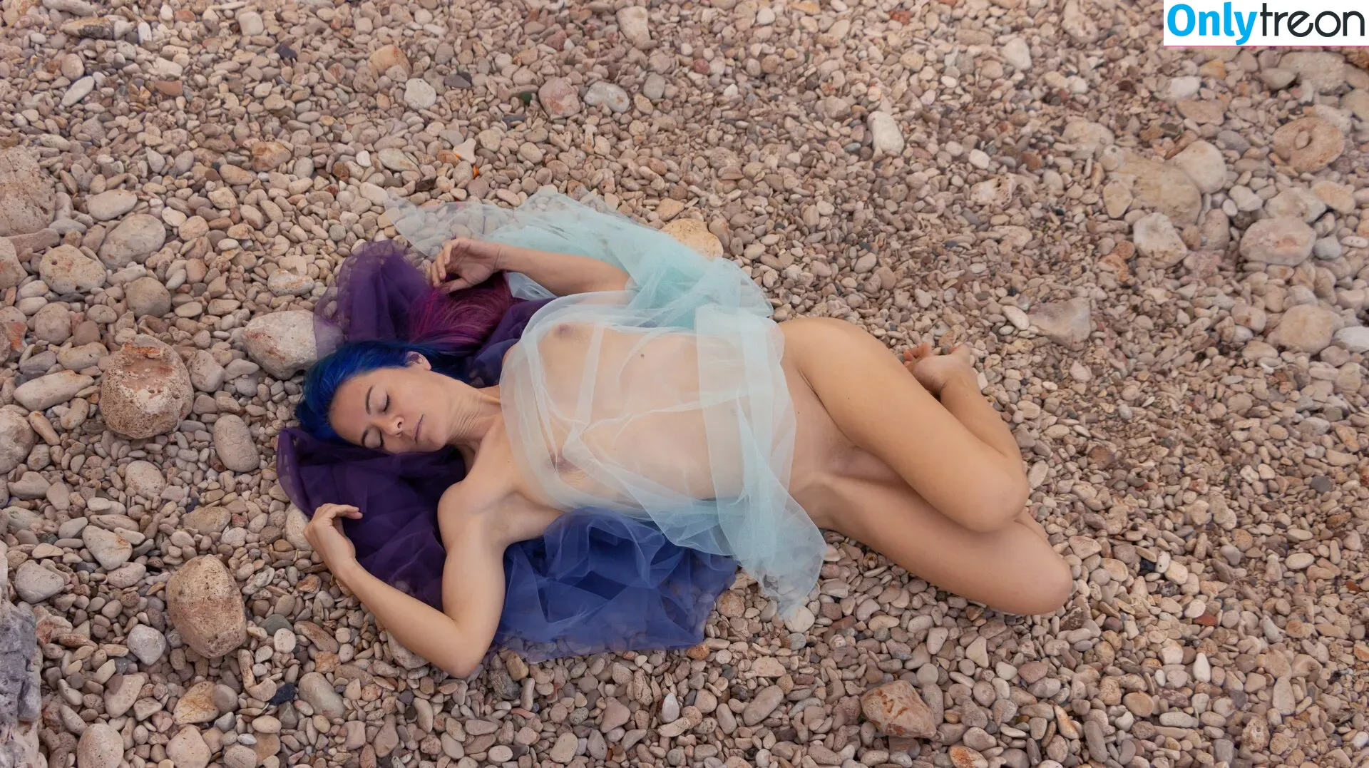 Tunaapari nude photo #0019 (Tuna Apari / Tuna Yuksel / onlytaz / tunaapari00)