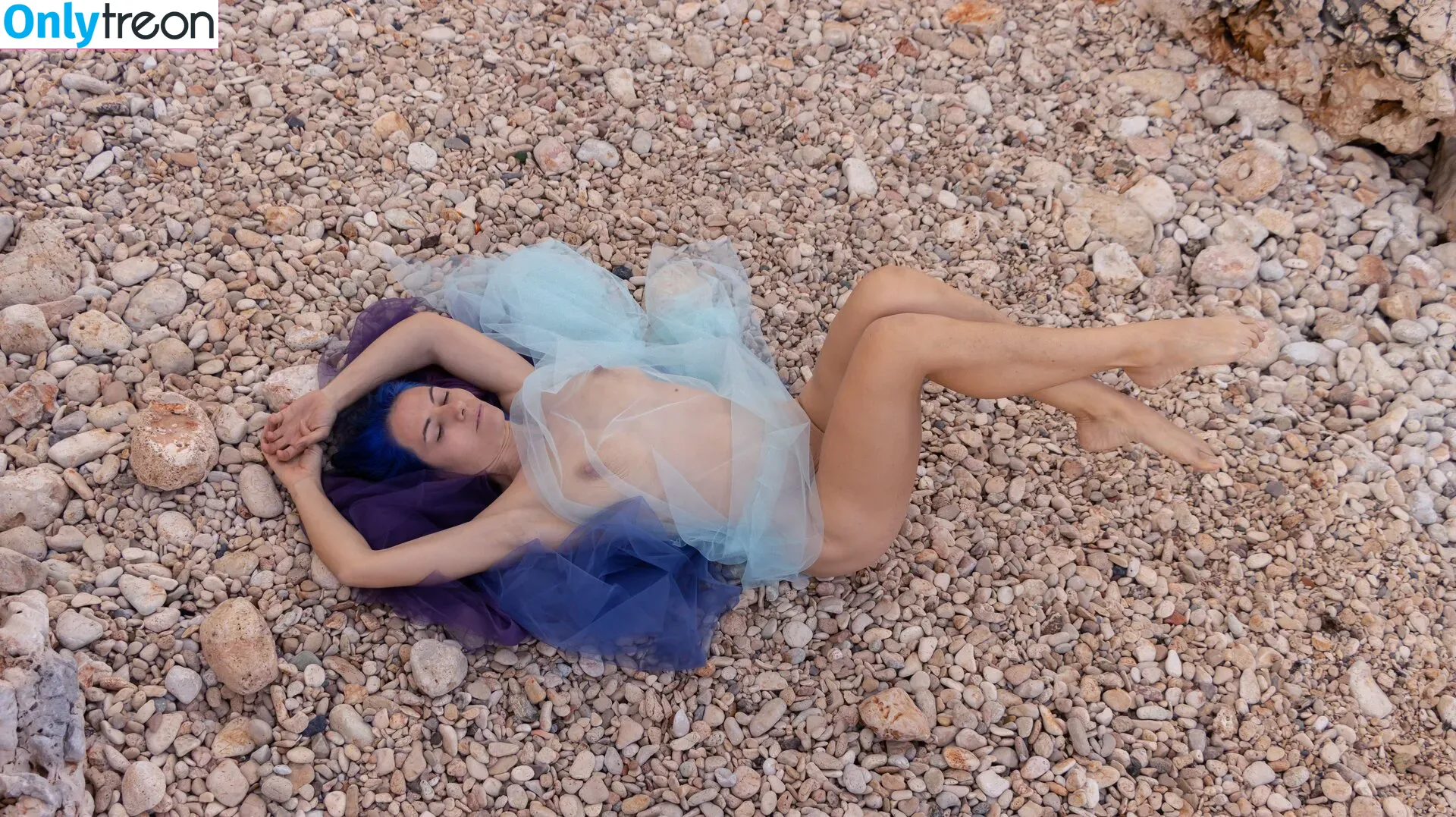 Tunaapari nude photo #0020 (Tuna Apari / Tuna Yuksel / onlytaz / tunaapari00)