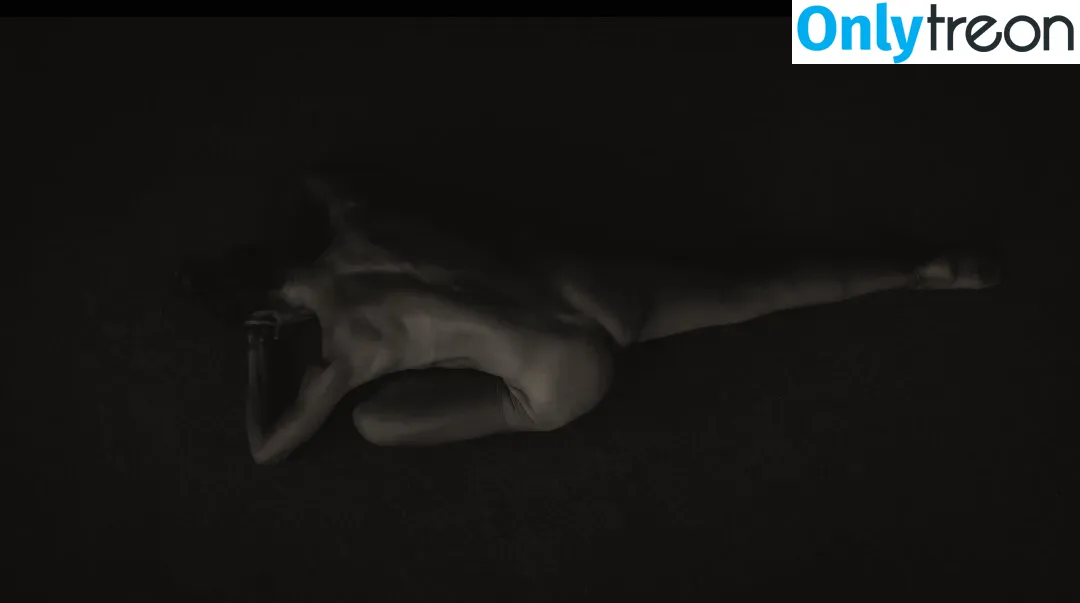 Tunaapari nude photo #0051 (Tuna Apari / Tuna Yuksel / onlytaz / tunaapari00)
