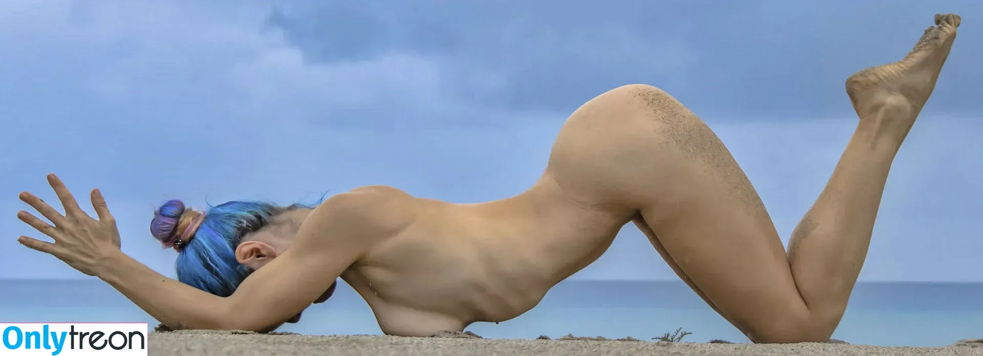 Tunaapari nude photo #0069 (Tuna Apari / Tuna Yuksel / onlytaz / tunaapari00)