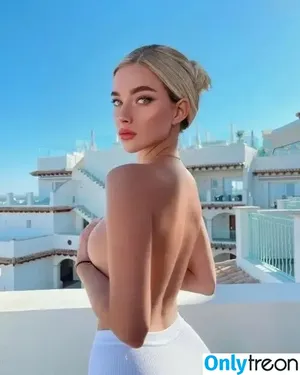 Turnttoni nude photo #0068