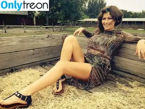 TV Shopping Presenters / ginagannon nude photo #0149