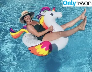 TV Shopping Presenters / ginagannon nude photo #0208