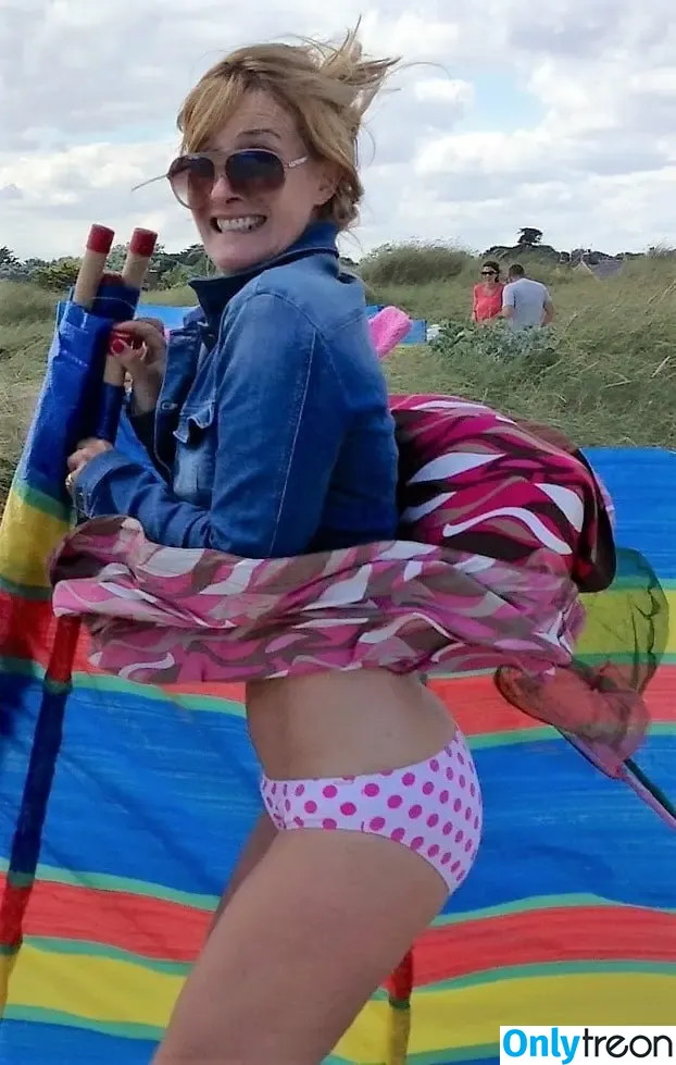 TV Shopping Presenters nude photo #0057 (ginagannon)