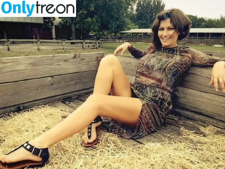 TV Shopping Presenters nude photo #0149 (ginagannon)