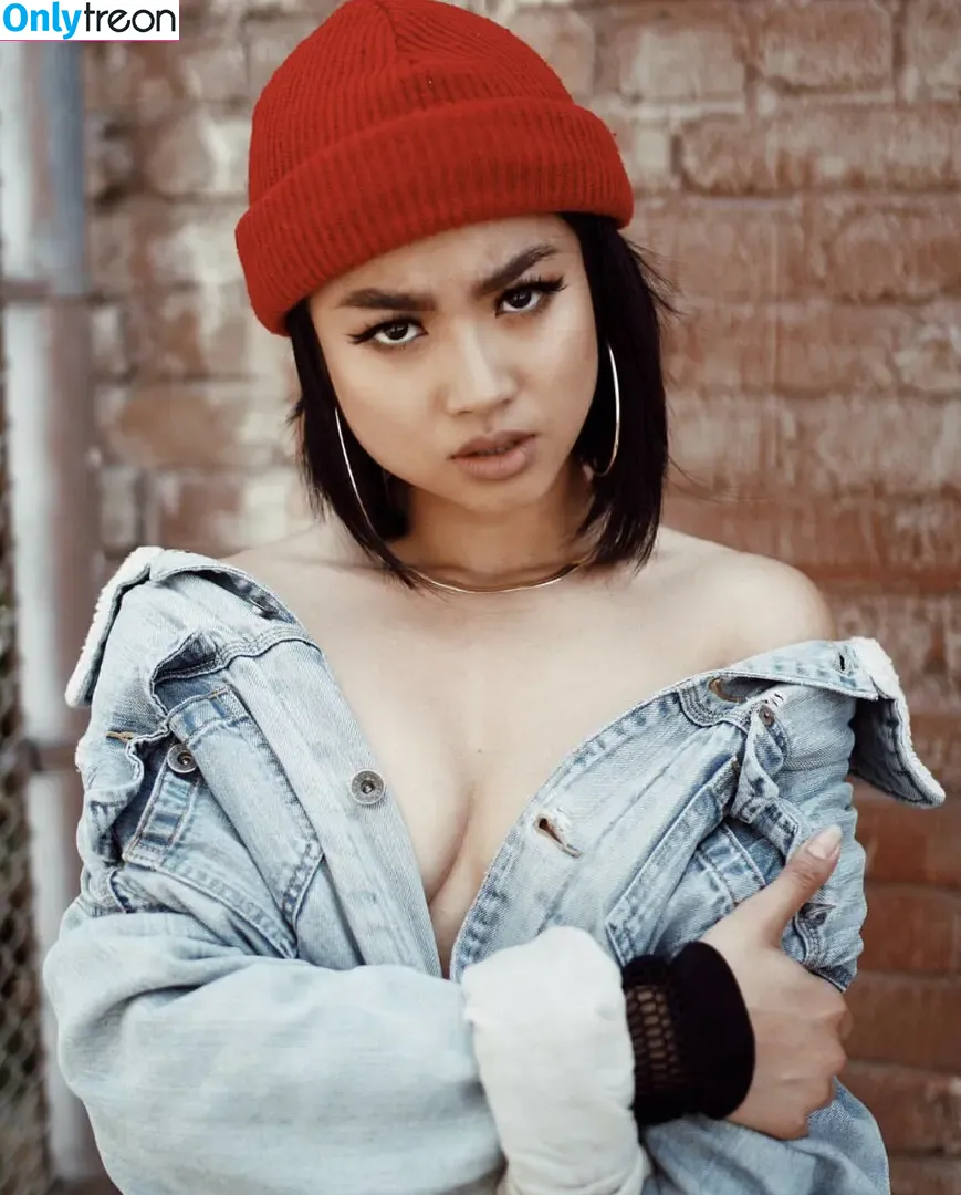 Twaydabae nude photo #0021 (Twaydabae)
