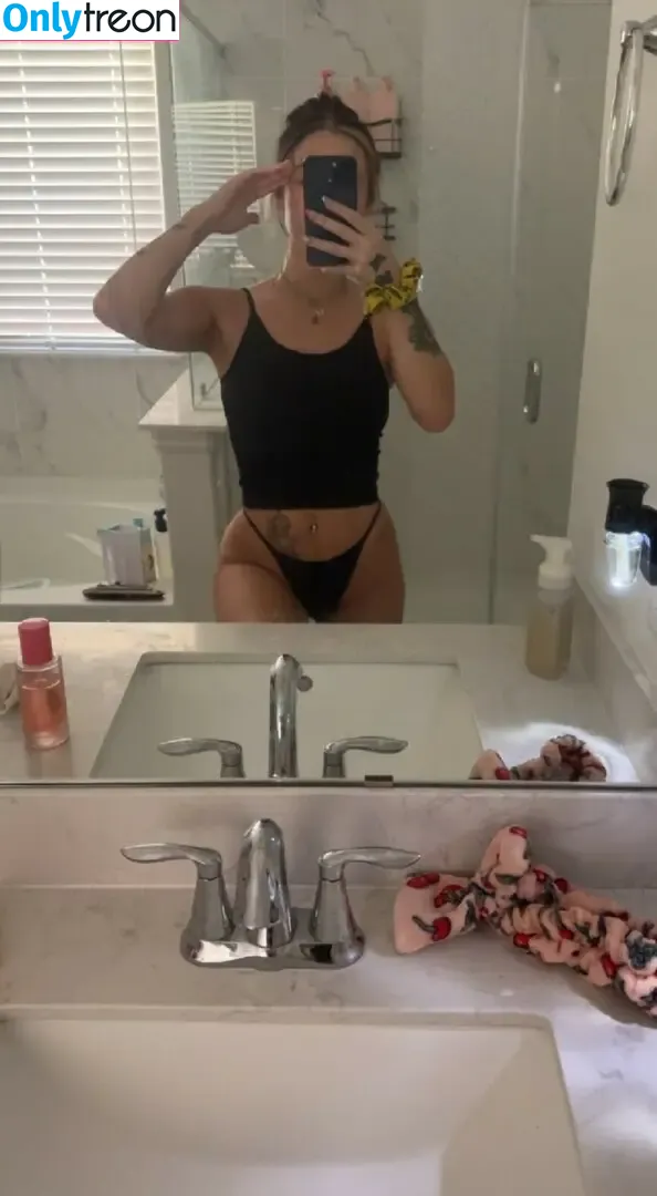 TwistedTiaa nude photo #0024 (twistedtiaaa__)