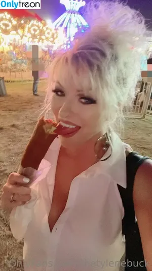 Tylene Buck / Major Gunns / TyleneBuckXXX / thetylenebuck / tylene__buck nude photo #1056