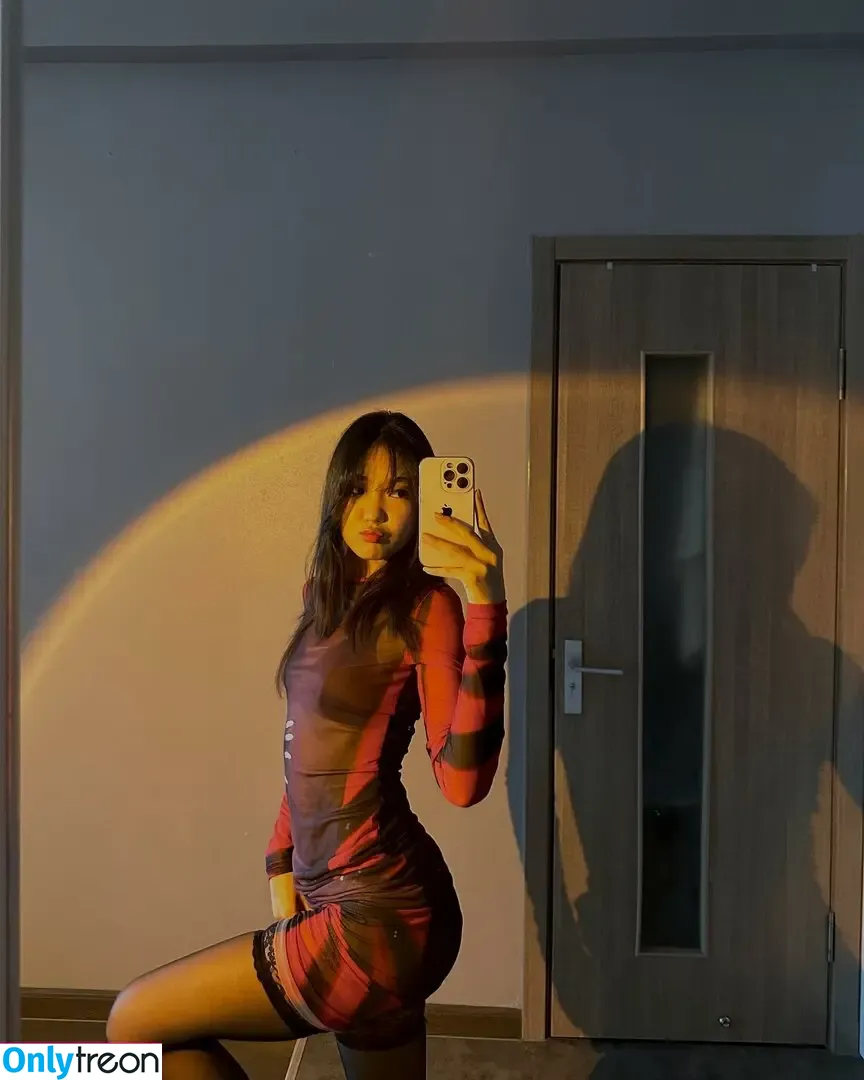 u.unuku nude photo #0003 (u.unuku)