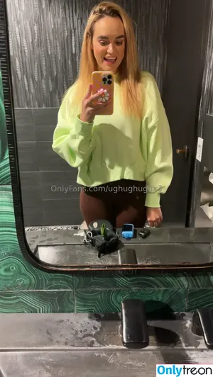 ughughughx3 / 32ughughh / caaaaityyyy nude photo #0125