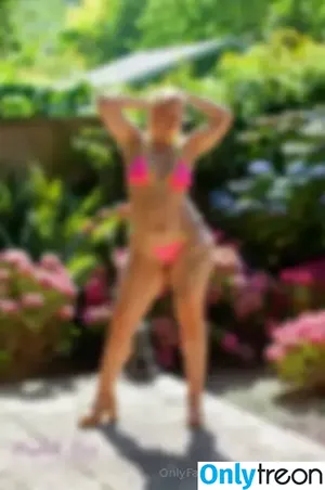  nude photo #0005