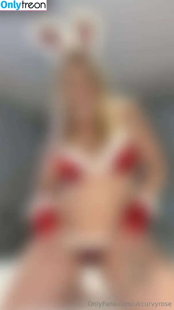 ukcurvyrose nude photo #0015 (ukcurvyrose)