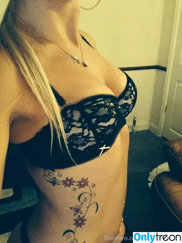 ukhotwifecouple nude photo #0068 (uk_hotwife)