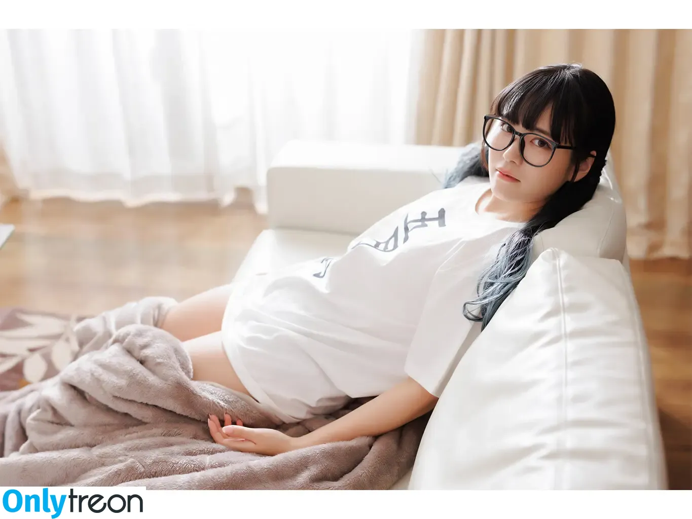 Umi Shinonome nude photo #1554 (umi_portrait)