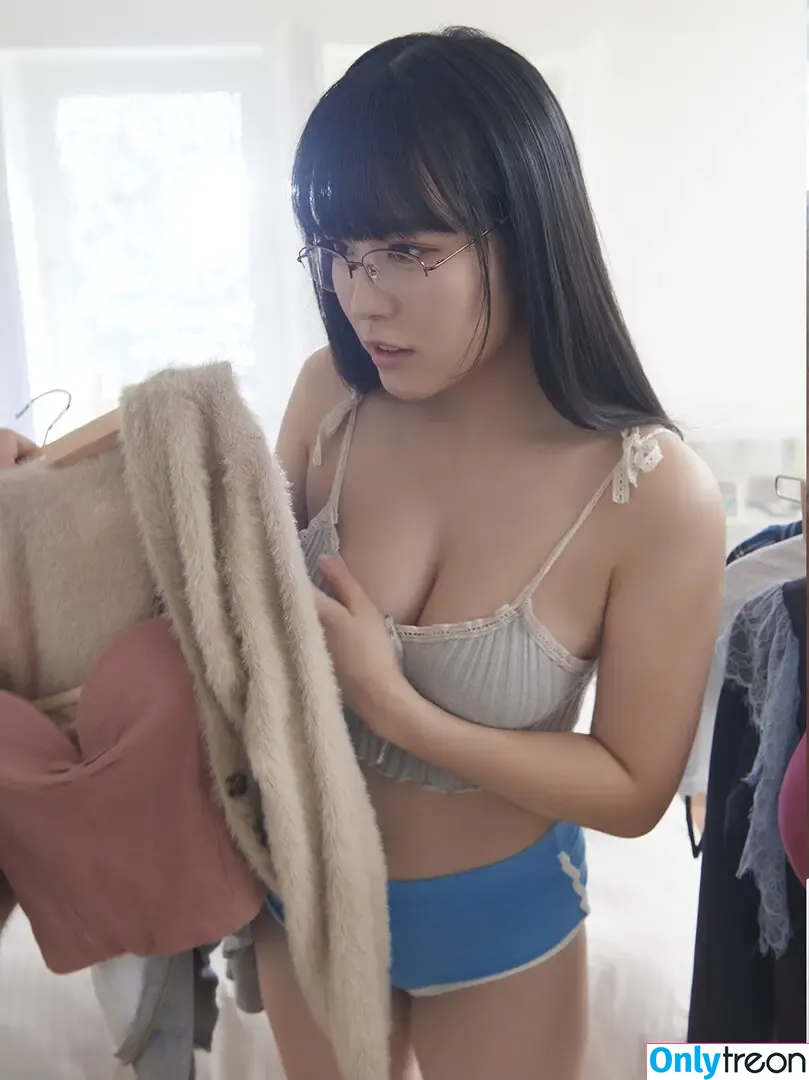 Umi Shinonome nude photo #1576 (umi_portrait)
