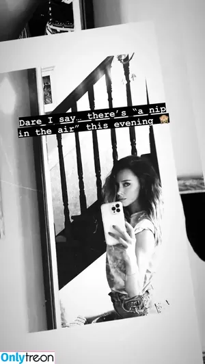 Una Healy / unahealy nude photo #0112