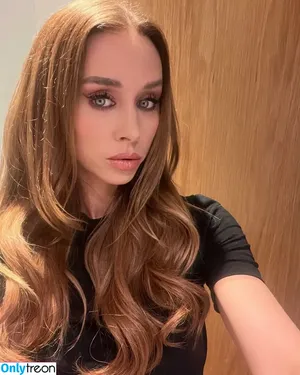 Una Healy / unahealy nude photo #0425