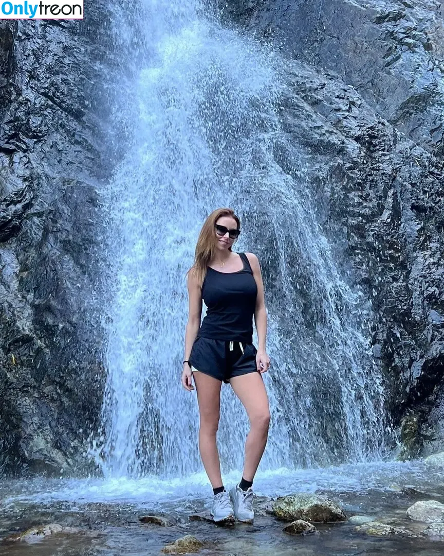 Una Healy nude photo #0155 (unahealy)