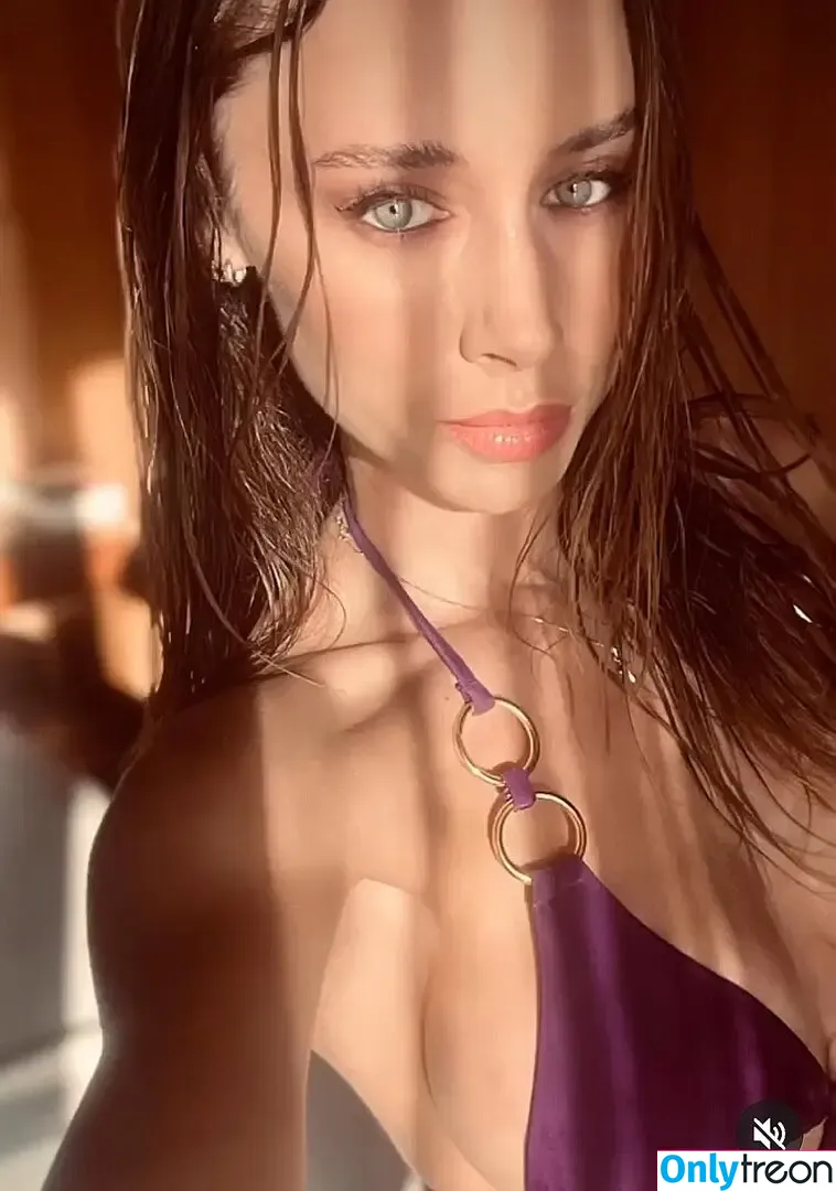Una Healy nude photo #0178 (unahealy)