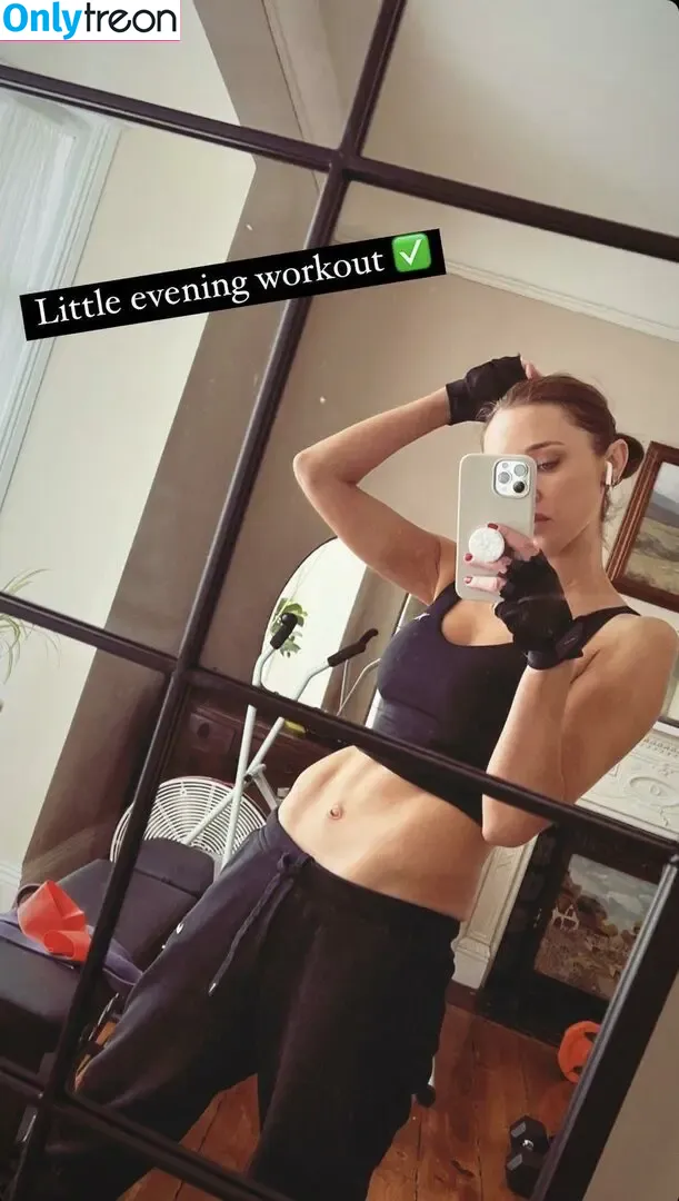 Una Healy nude photo #0429 (unahealy)