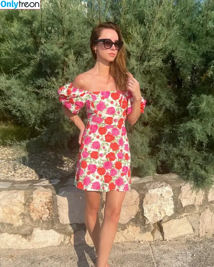 Una Healy nude photo #0557 (unahealy)