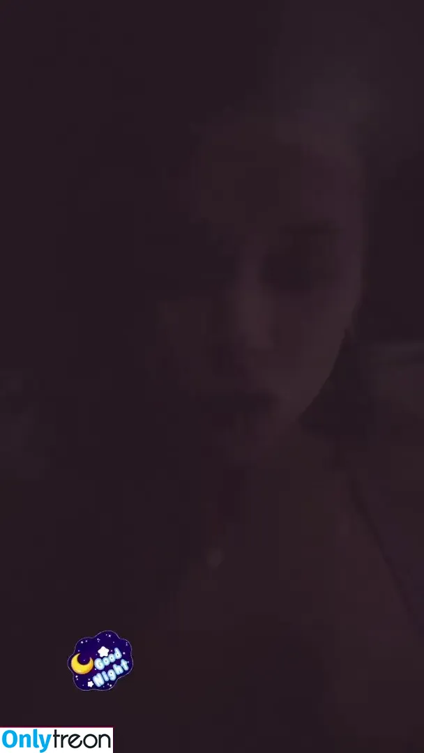 Una Healy nude photo #0579 (unahealy)