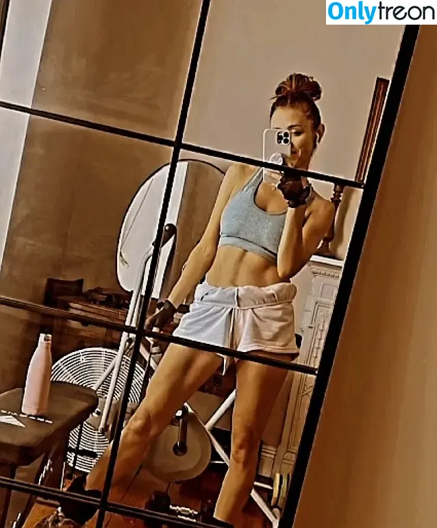 Una Healy nude photo #0580 (unahealy)