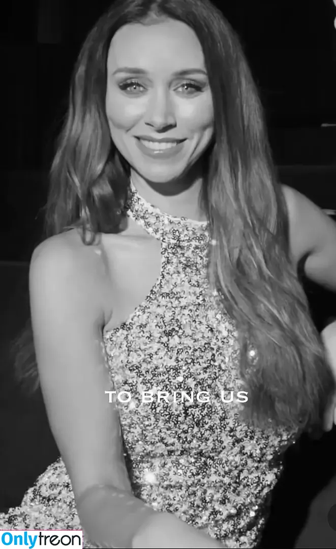 Una Healy nude photo #0621 (unahealy)