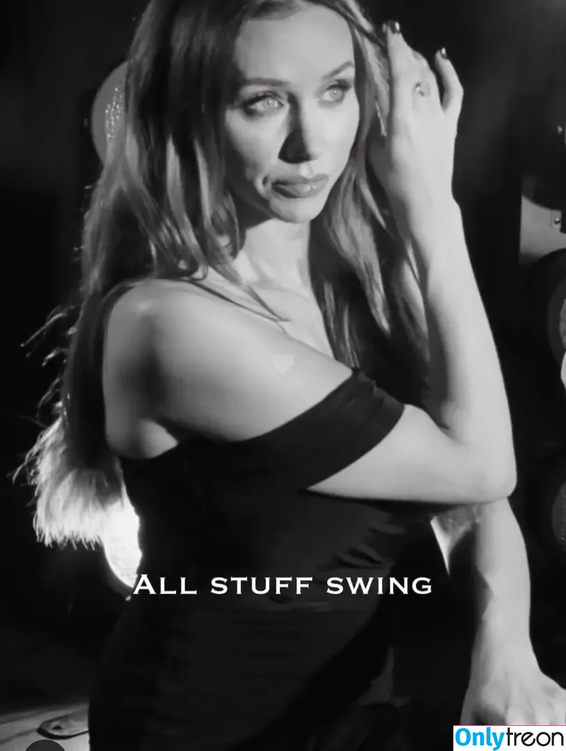 Una Healy nude photo #0622 (unahealy)