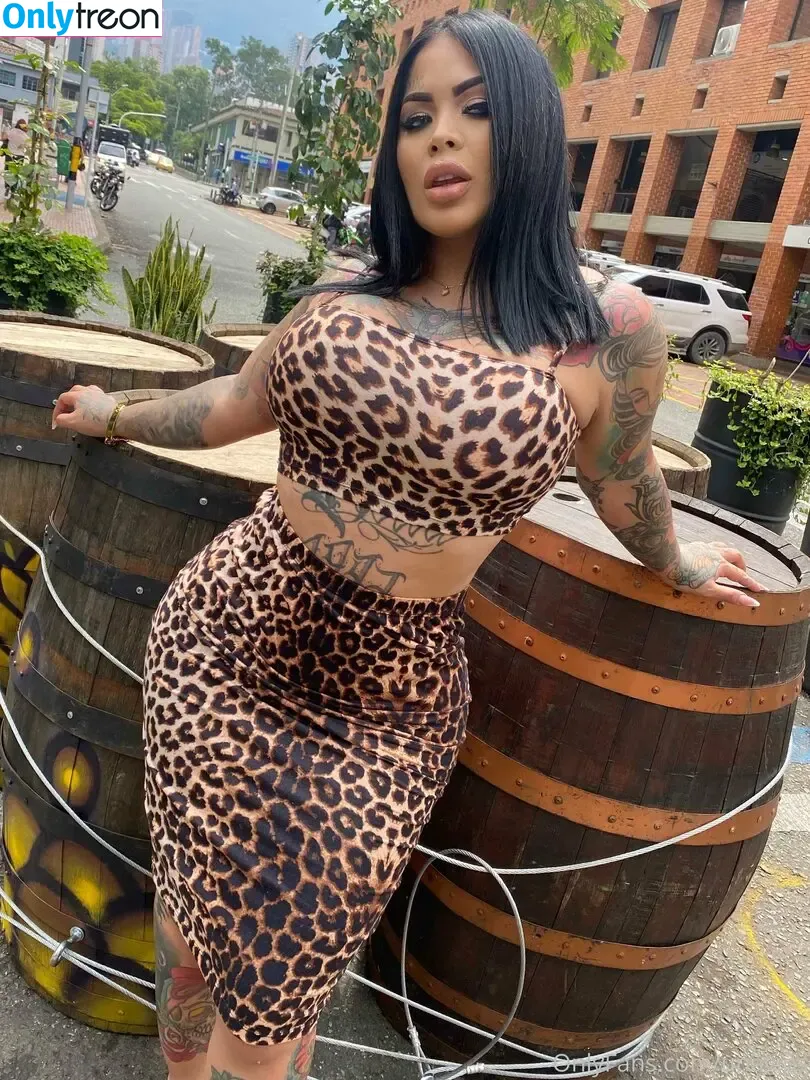 unavips nude photo #0195 (unacakez / unaplays)