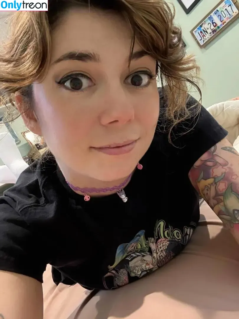 Uncanny Megan nude photo #0124 (Uncanny Megan)